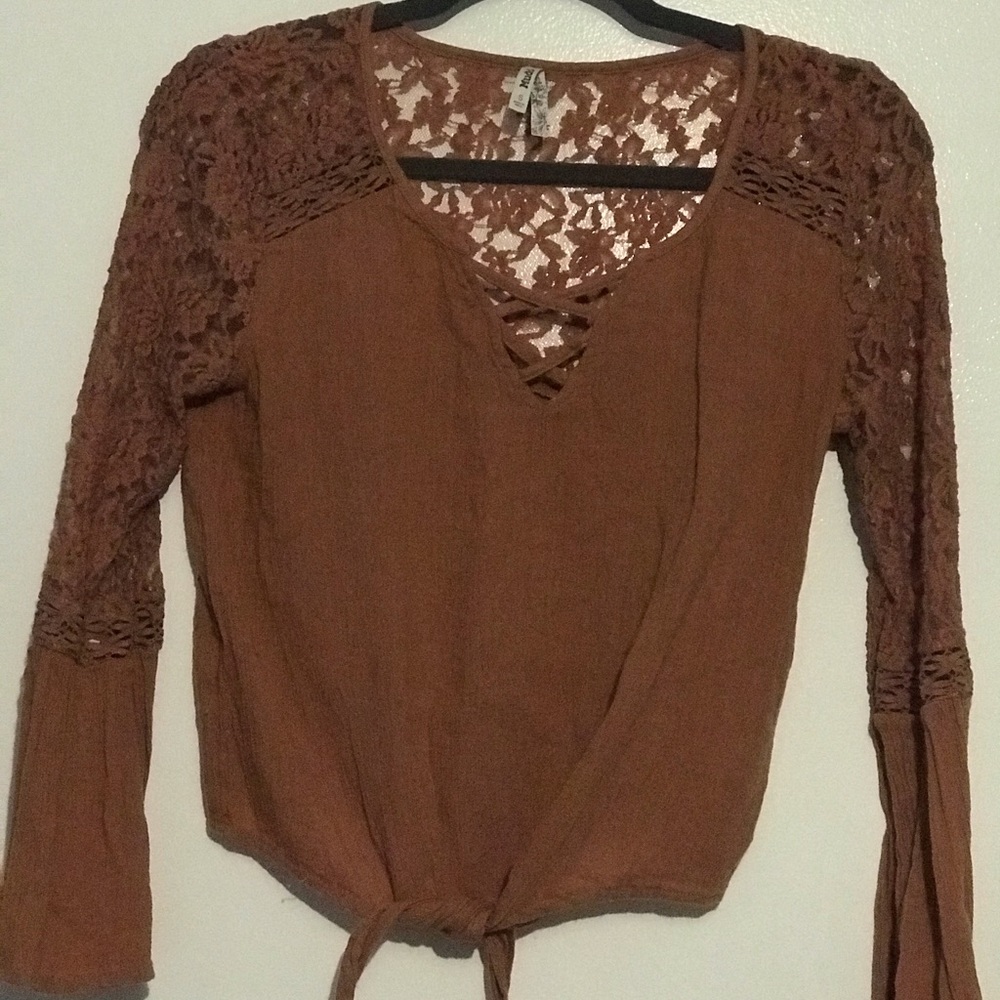 Top, bell sleeve, size S